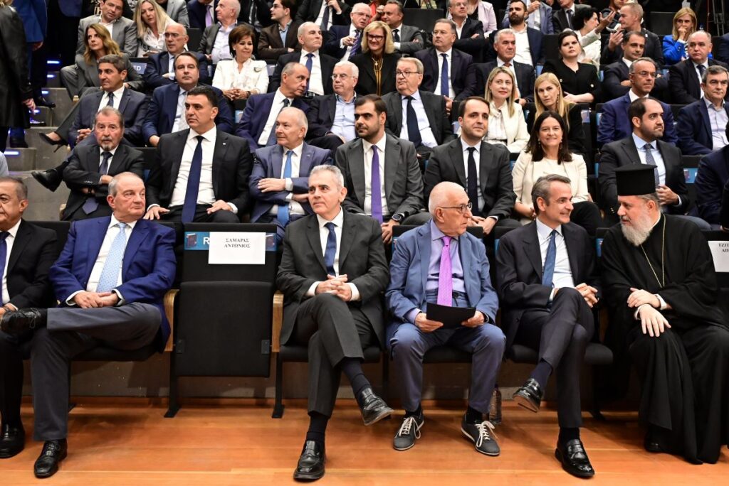 Μητσοτακης, Καραμανλής