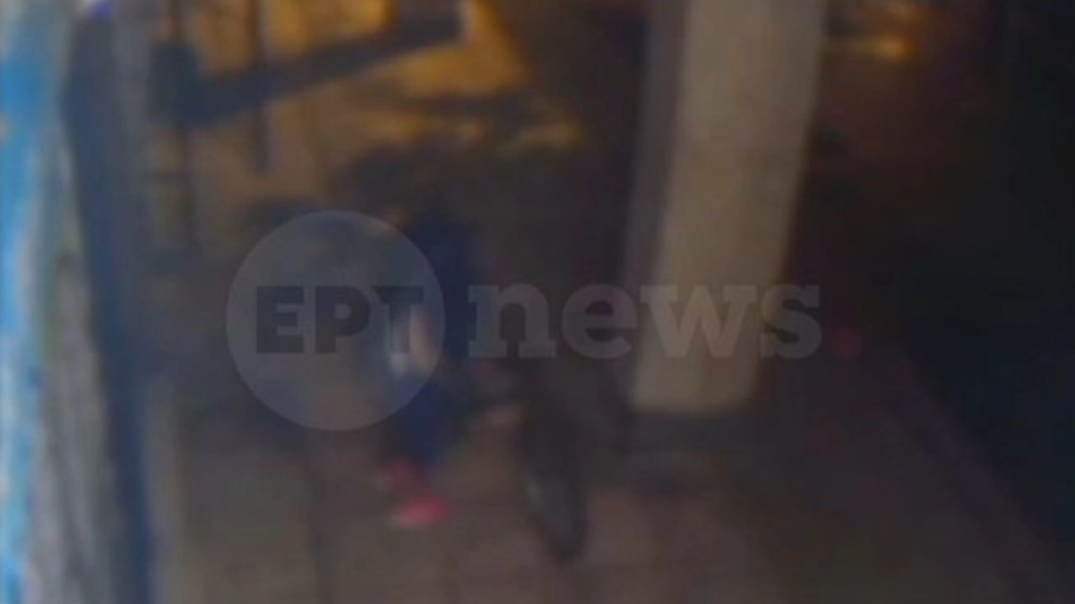 Ομόνοια: Καρέ-καρέ η ένοπλη επίθεση – Η στιγμή του πυροβολισμού (βίντεο)