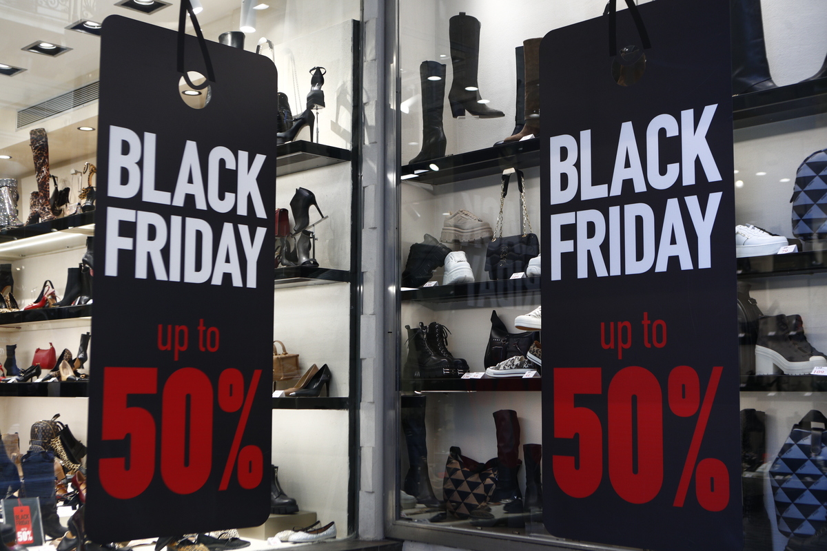 BLACK FRIDAY