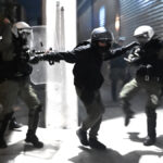 Επεισόδια στα Εξάρχεια: Διατάχθηκε ΕΔΕ για τις αγριότητες αστυνομικών - Βίντεο από τα επεισόδια