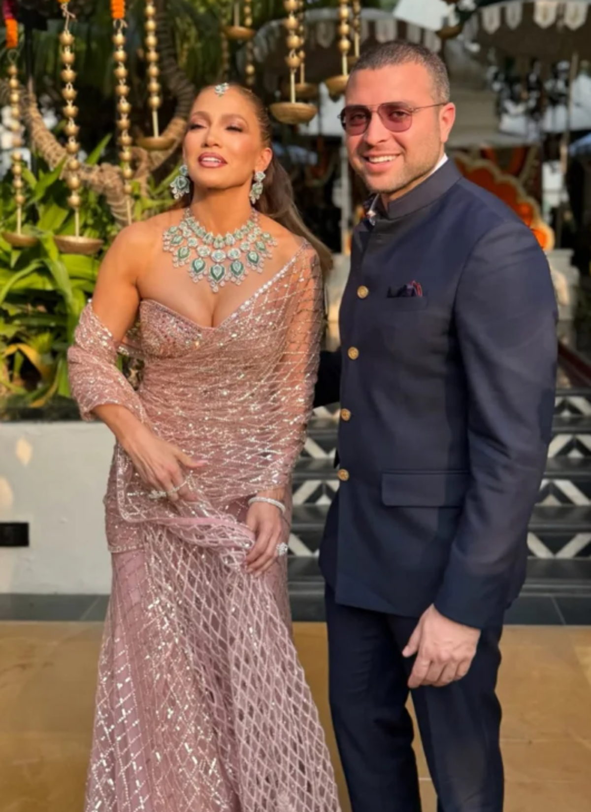 Τούρτα υπερπαραγωγή, διασκέδασαν με JLo και dj Tiesto 2 Τούρτα υπερπαραγωγή, διασκέδασαν με JLo και dj Tiesto