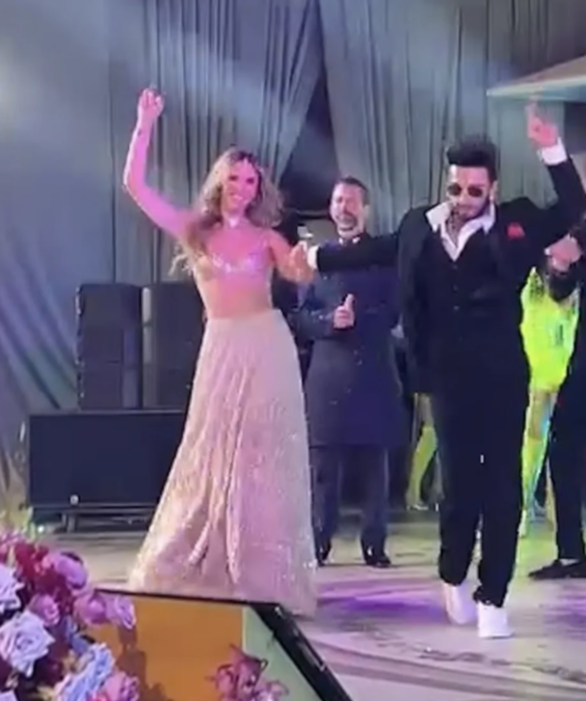 Τούρτα υπερπαραγωγή, διασκέδασαν με JLo και dj Tiesto 9 Τούρτα υπερπαραγωγή, διασκέδασαν με JLo και dj Tiesto