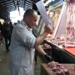 Απλησίαστο το κρέας: «Φωτιά» οι τιμές στο αρνί – Μαύρη πρόβλεψη για το μοσχάρι