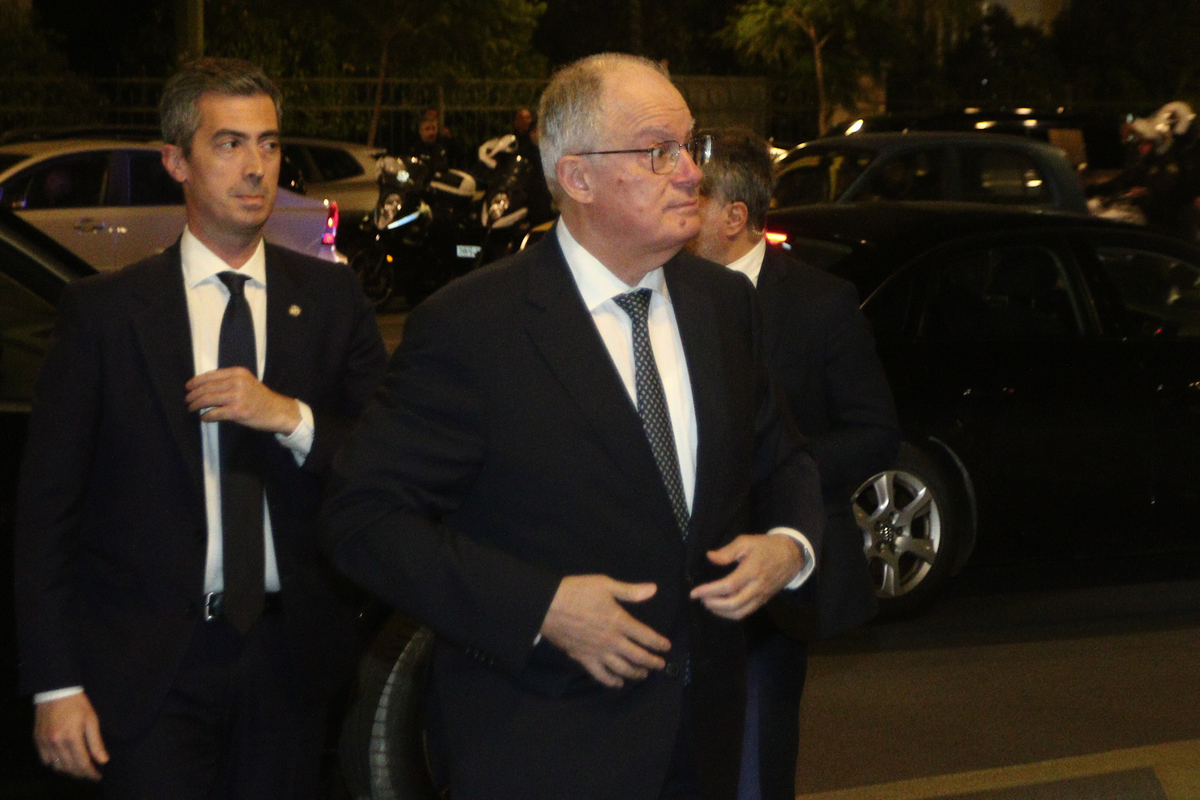 Ποιοι έδωσαν το παρών στην εκδήλωση στη μνήμη του (Δείτε εικόνες) 28 Ποιοι έδωσαν το παρών στην εκδήλωση στη μνήμη του (Δείτε εικόνες)