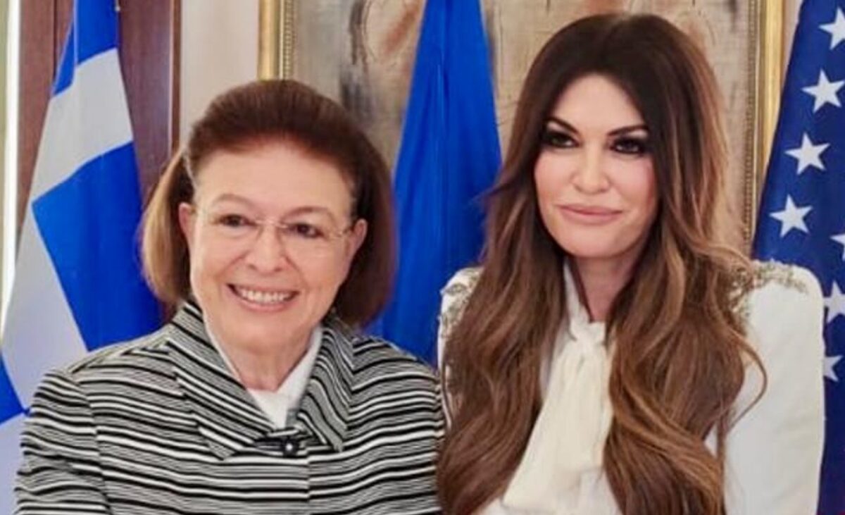 ΛΙΝΑ ΜΕΝΔΩΝΗ