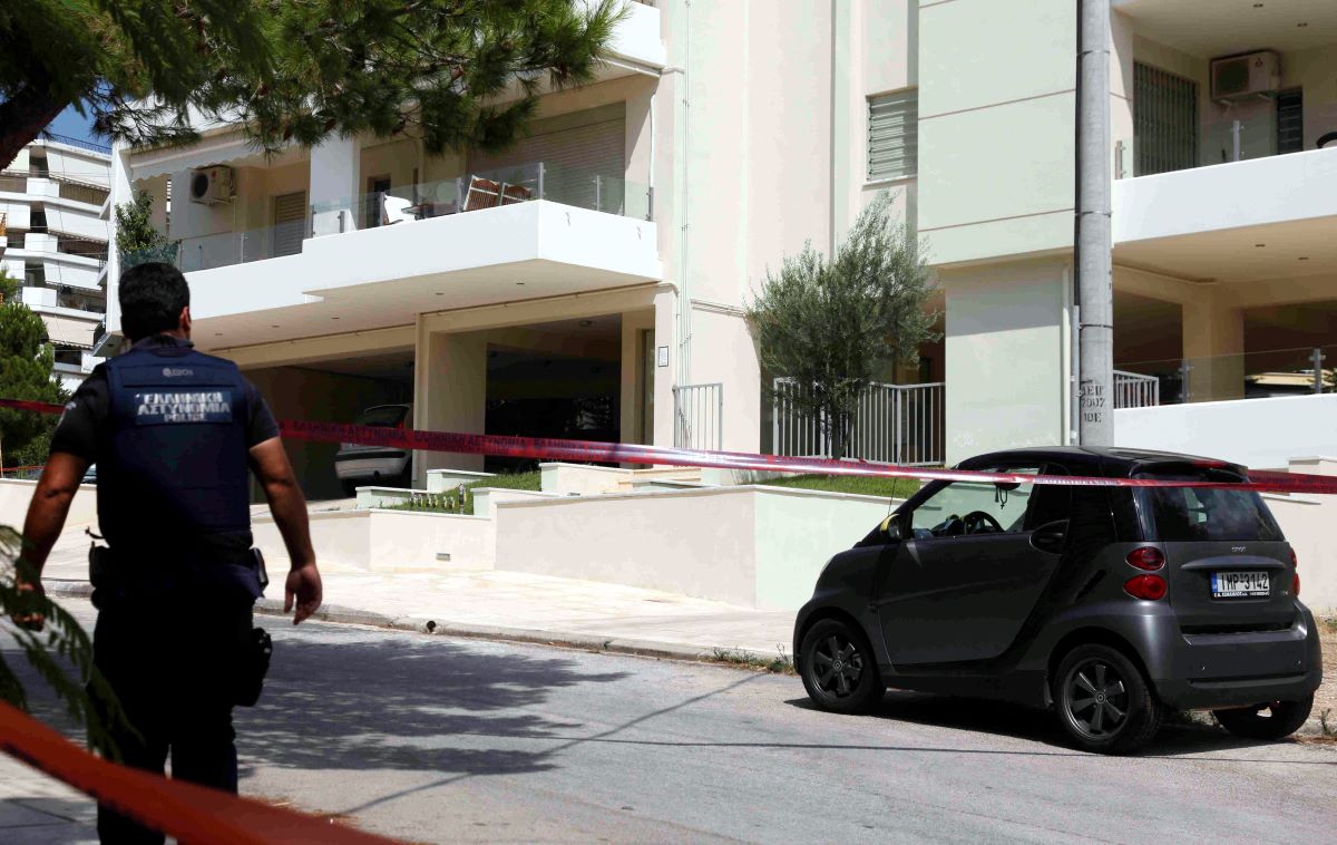 Άνω Λιόσια: 19χρονος Ρομά είχε κάνει… club το Smart του με 4 ηχεία και ενισχυτή 2.400 Watt