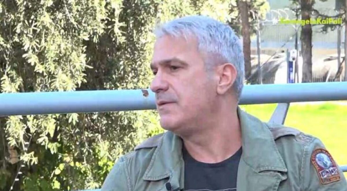 Χαριτάτος για Ρέβη: «Έκανε μια επιλογή καριέρας που την έφερε σε δύσκολη θέση»