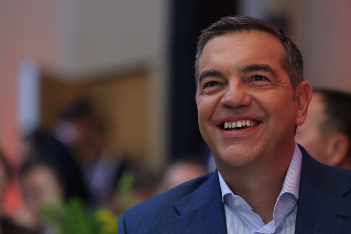 Ο Αλέξης Τσίπρας μιλά πρώτη φορά για το βιβλίο του «Ιθάκη»