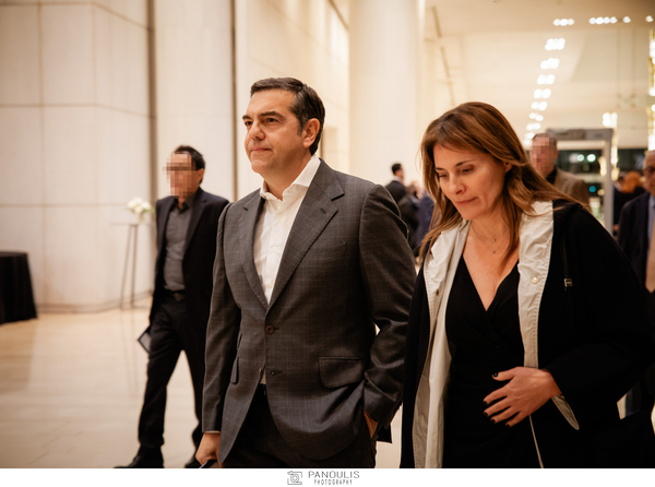 Εκδήλωση μνήμης για τον Βαρδή Ι. Βαρδινογιάννη στο Μέγαρο Μουσικής: Ποιοι έδωσαν το «παρών» 3 Εκδήλωση μνήμης για τον Βαρδή Ι. Βαρδινογιάννη στο Μέγαρο Μουσικής: Ποιοι έδωσαν το «παρών»