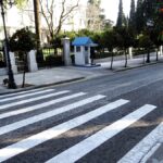 Τροχαίο έξω από το Μαξίμου: ΙΧ παρέσυρε ηλικιωμένο - Πρώτες βοήθειες από βουλευτή της ΝΔ