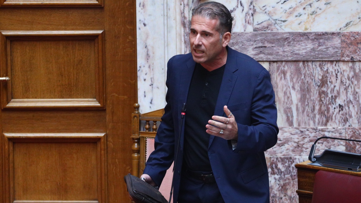 «Από αύριο μόνο φραπέ!» – Τι απαντά για το αλκοτέστ ο Διαμαντής Καραναστάσης