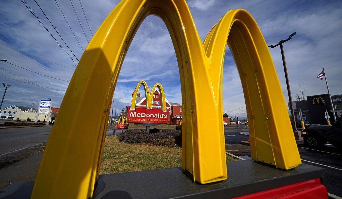 Η McDonald’s απέσυρε διαφήμιση με AI μετά τον σάλο στα social media – «Κατέστρεφε τα Χριστούγεννα»