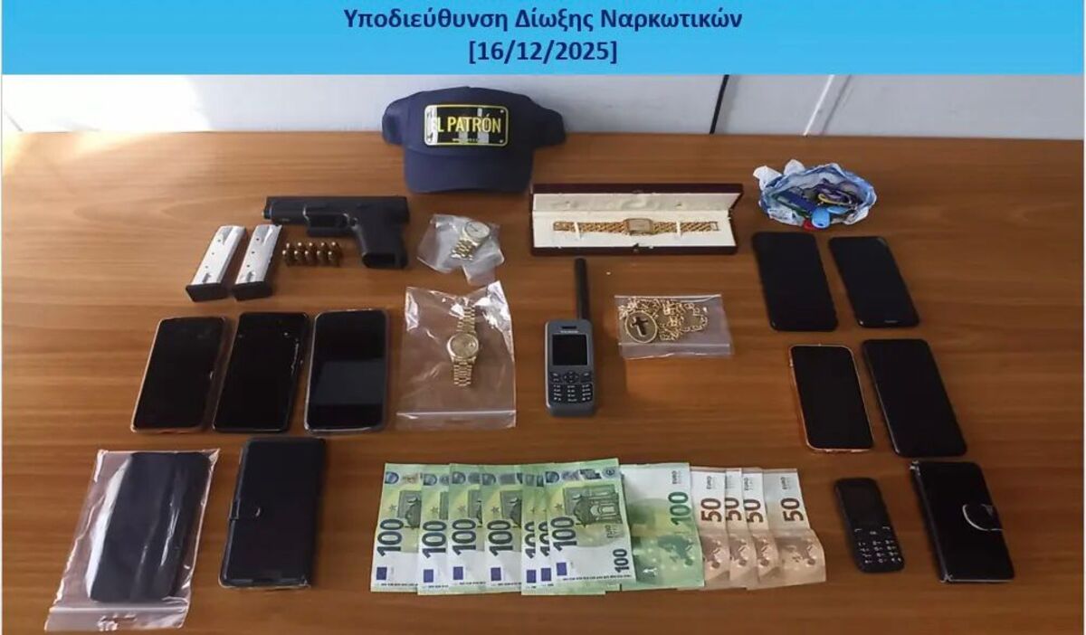 Η στιγμή που Γάλλοι κομάντος κάνουν ρεσάλτο στην ανεμότρατα «Ουρανία» του «Έλληνα Εσκομπάρ» 1 Η στιγμή που Γάλλοι κομάντος κάνουν ρεσάλτο στην ανεμότρατα «Ουρανία» του «Έλληνα Εσκομπάρ»