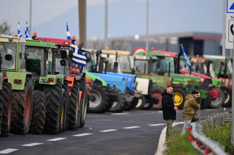 &Alpha;&gamma;&rho;ό&tau;&epsilon;&sigmaf; &Mu;&pi;&lambda;ό&kappa;&alpha; &Lambda;ά&rho;&iota;&sigma;&alpha;