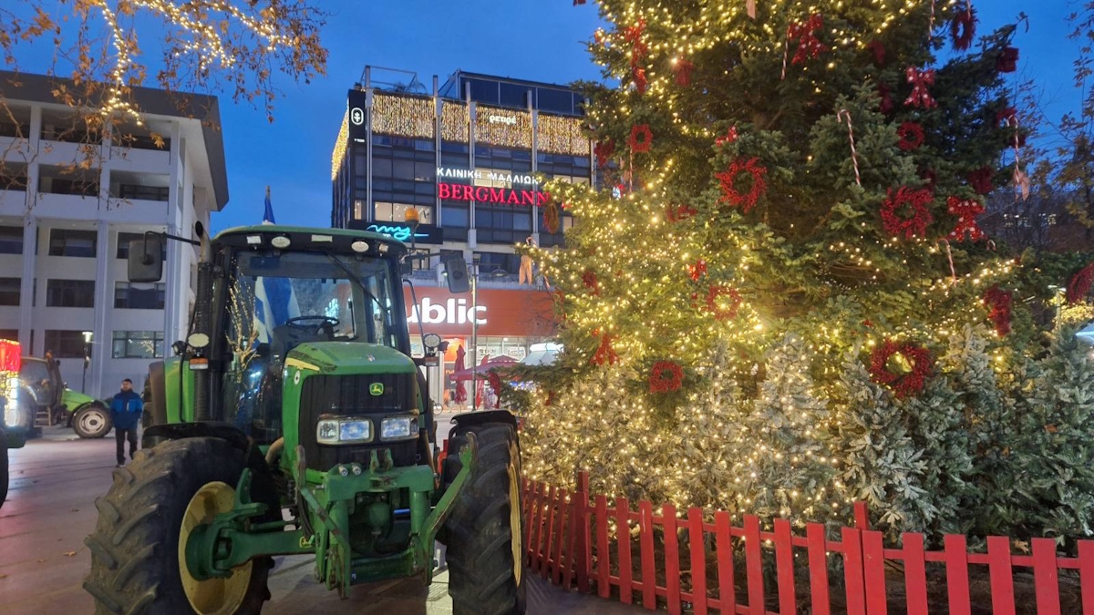 Αγρότες Μπλόκα Λάρισα Πλατεία