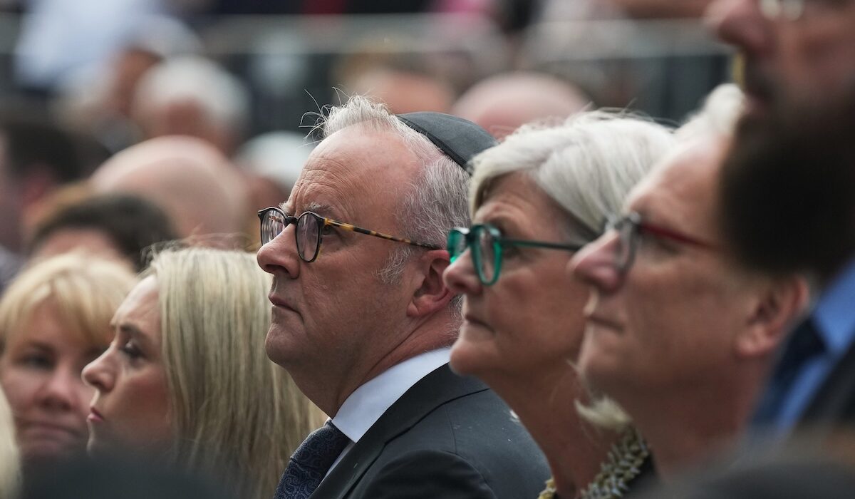 Άντονι Αλμπανέζε Αυστραλία