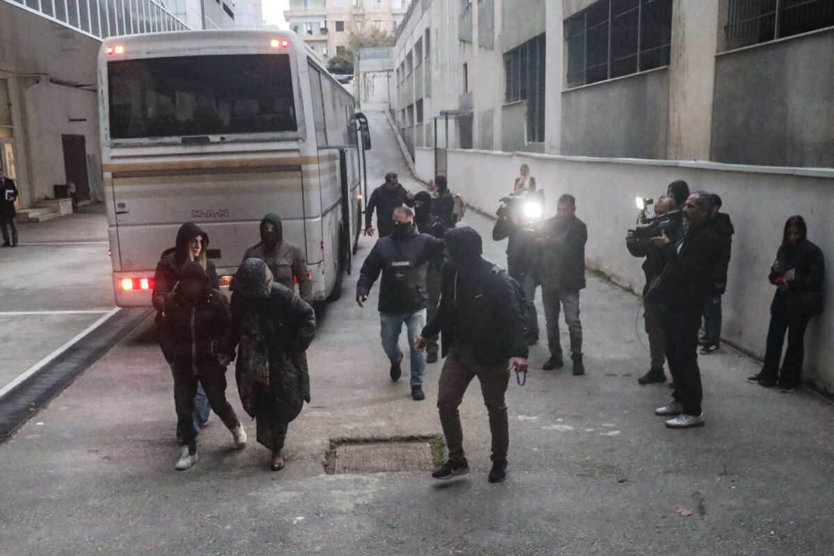 ΟΠΕΚΕΠΕ: Από την Κρήτη στα γραφεία της Ευρωπαϊκής Εισαγγελίας οι 15 συλληφθέντες – Βίντεο