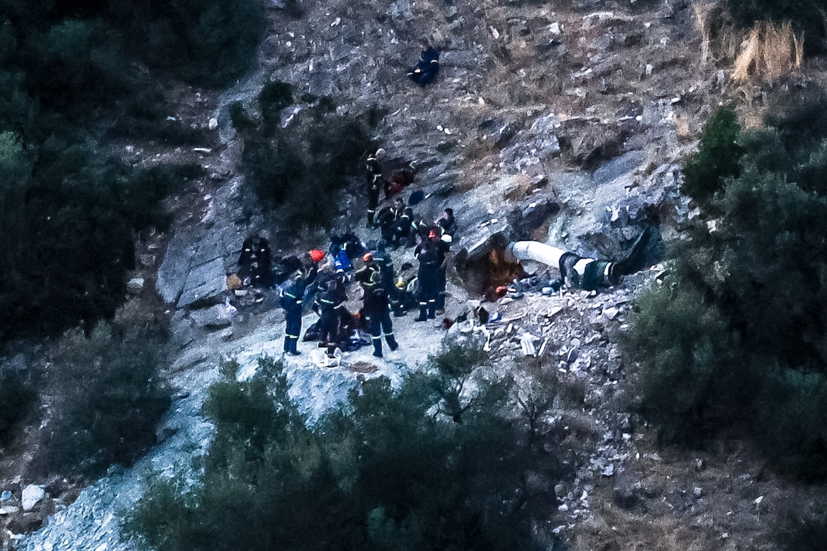 Βαρδούσια: Νεκροί οι 3 ορειβάτες και μια γυναίκα που αγνοούνταν – Εντοπίστηκαν κάτω από χιονοστιβάδα