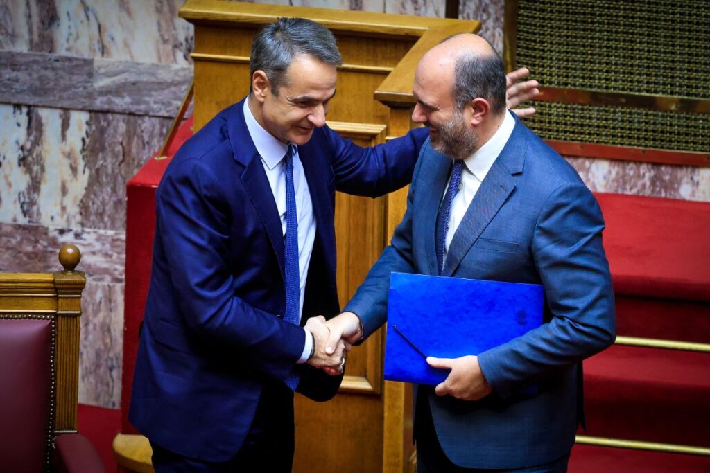 Μητσοτάκης, Μαρκόπουλος στη Βουλή