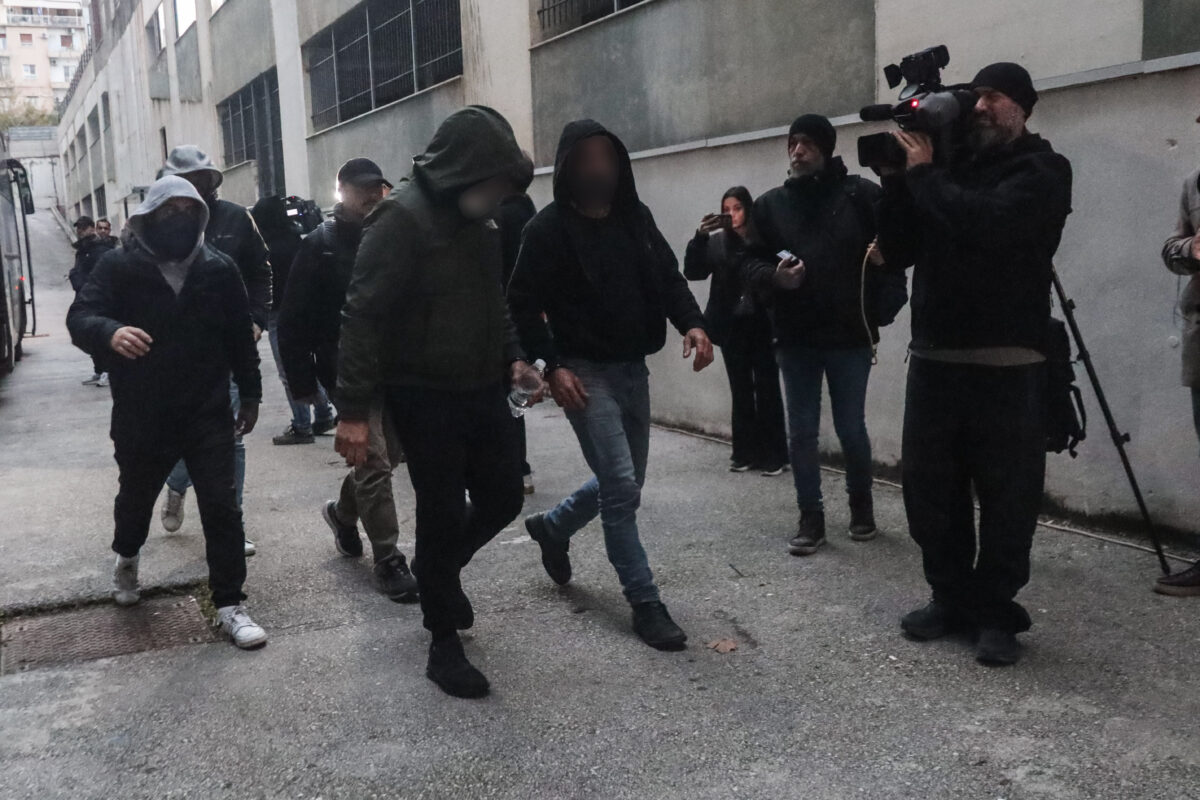 ΟΠΕΚΕΠΕ: Στη φυλακή Μ. Χιλετζάκης και Γ. Λαμπράκης μετά από μαραθώνιες απολογίες