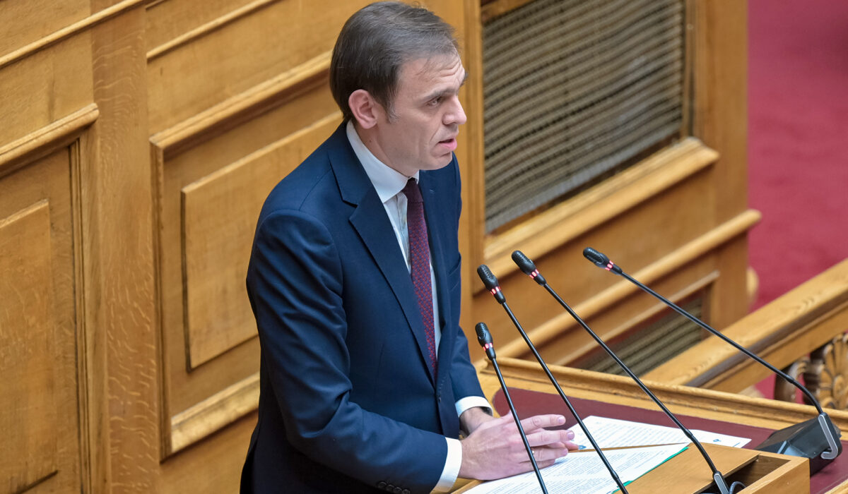 Δημήτρης Μάντζος