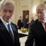 O «πόλεμος» του Τραμπ με την JP Morgan και τον ελληνικής καταγωγής CEO Jamie Dimon: Τα παρασκήνια της Wall Street