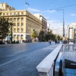 Σοβαρό τροχαίο στο κέντρο Αθήνας – Παράσυρση πεζού από ταξί στην Πανεπιστημίου