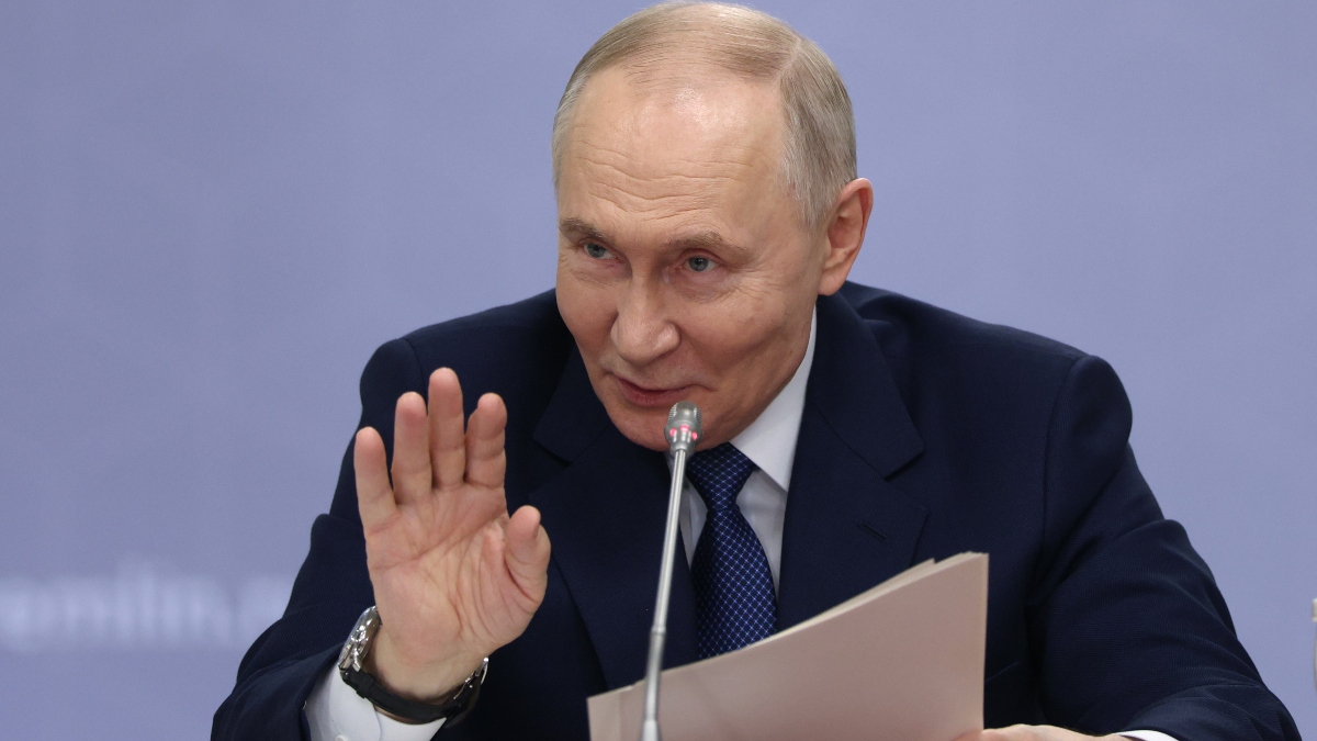 Σπάει τη σιωπή του ο Πούτιν για τη Γροιλανδία: «Δεν μας αφορά, ας τα βρουν μεταξύ τους ΗΠΑ και Δανία»