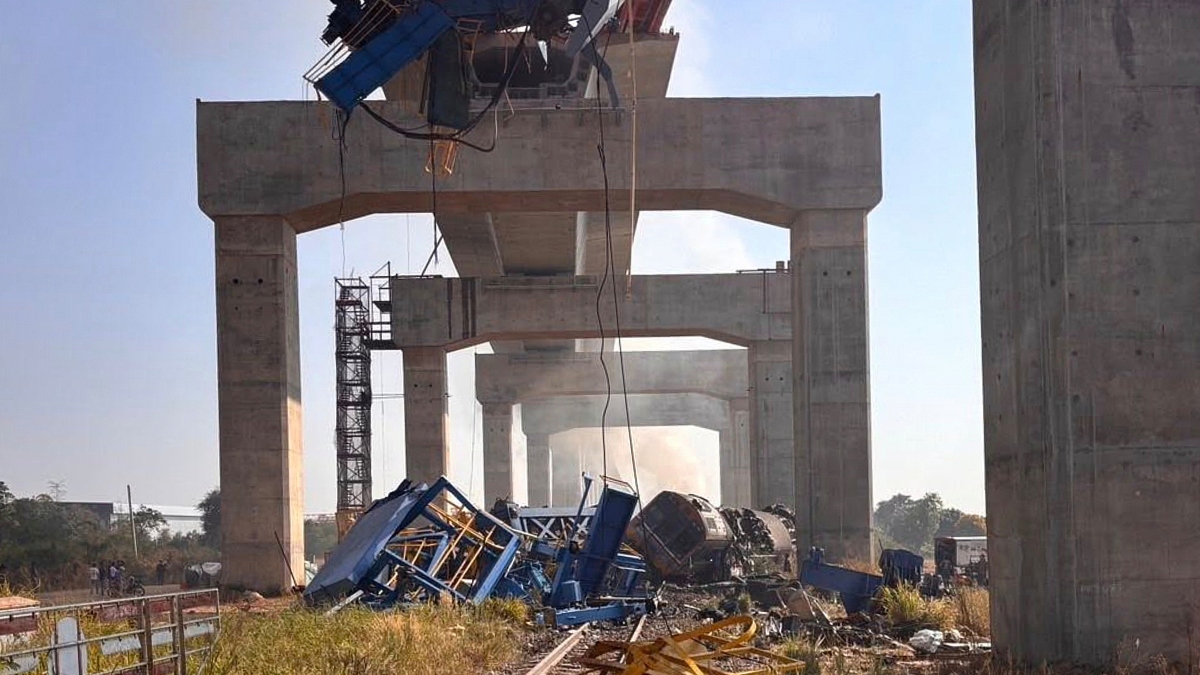 Τραγωδία στην Ταϊλάνδη: Γερανός έπεσε σε τρένο - Τουλάχιστον 22 νεκροί και 80 τραυματίες