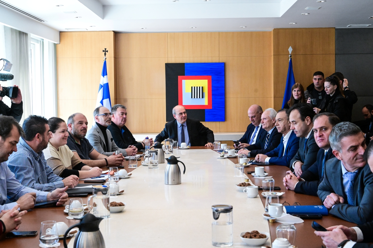 Νέα σύσκεψη αγροτών – κυβέρνησης στο γραφείο του Χατζηδάκη