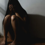 Φρίκη στην Κρήτη: Πατέρας βίαζε τις δύο κόρες του – Άφησε έγκυο τη μία