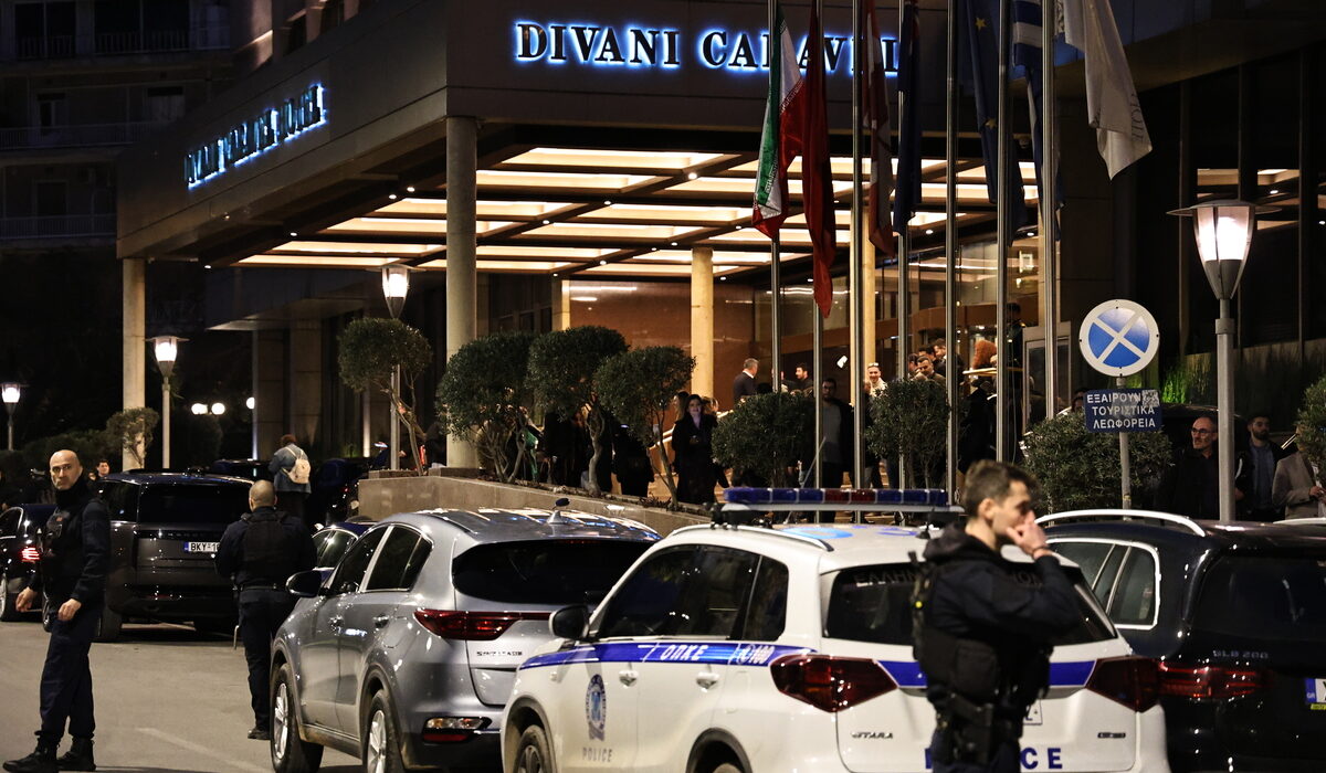 ΒΟΜΒΑ DIVANI