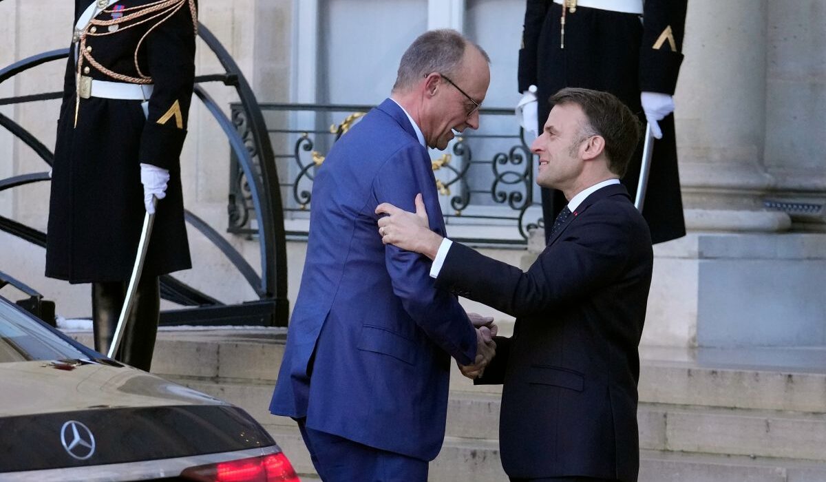 ΜΑΚΡΟΝ-ΜΕΡΤΣ