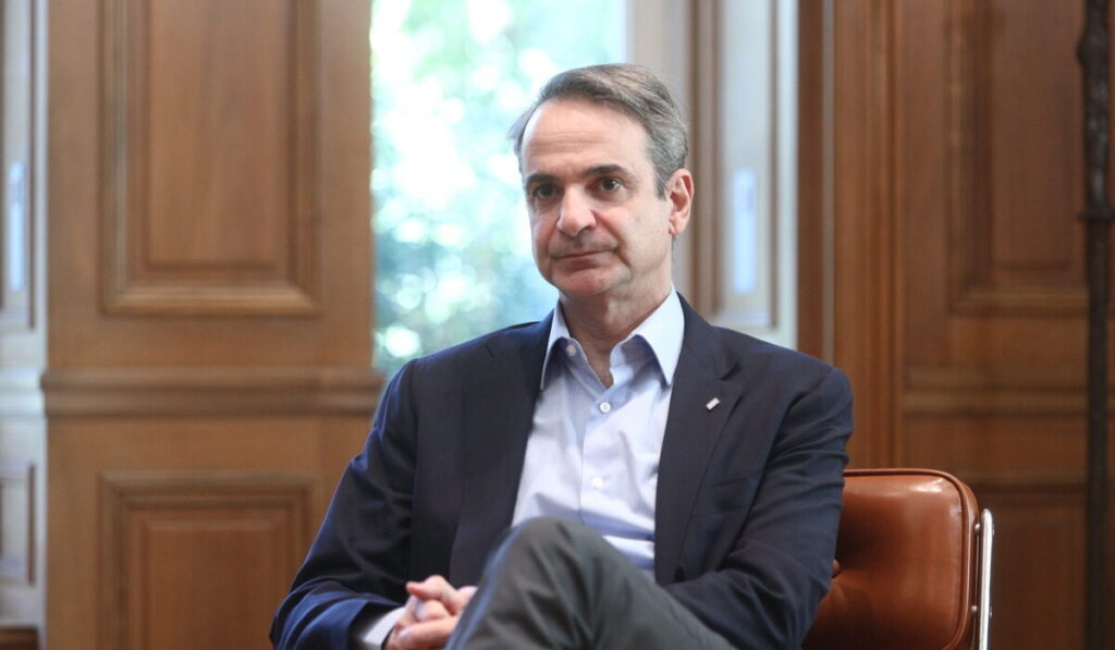 Για πρώτη φορά ο Κ. Μητσοτάκης «ακούει» τις εισηγήσεις για πρόωρες εκλογές μετά το Πάσχα