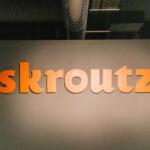 Η Skroutz στο «σκαμνί» της Επιτροπής Ανταγωνισμού - Γιατί μπήκε στο μικροσκόπιο