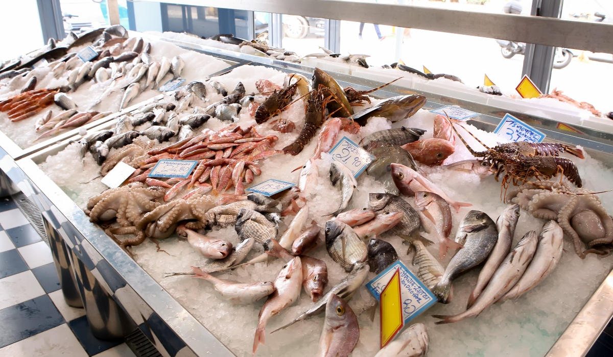 Πρώτες αυξήσεις στα θαλασσινά: Πόσο ανέβηκαν οι τιμές σε 2 εβδομάδες για χταπόδι, καλαμάρι και θράψαλο