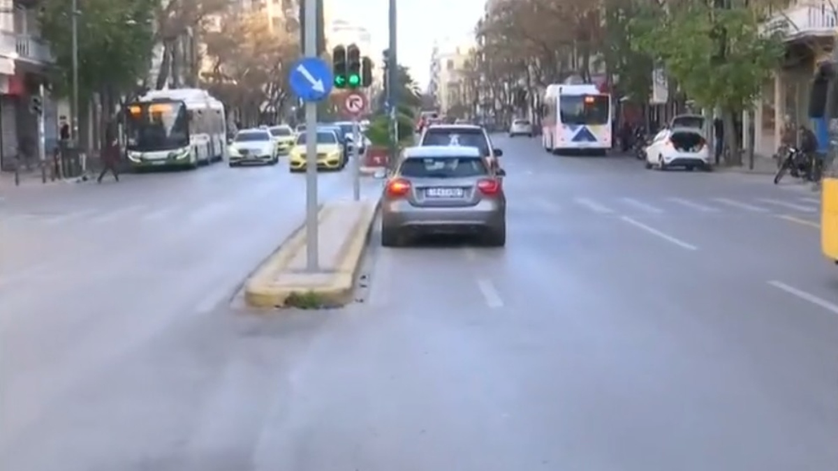 Τροχαίο στην Πατησίων με νεκρή 74χρονη – Παρασύρθηκε από μηχανή
