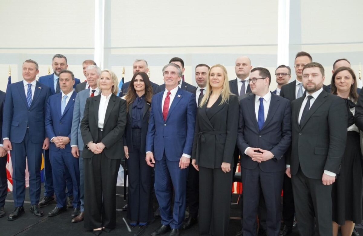 Κάθετος Διάδρομος: Η Κοινή Δήλωση των «13» για αύξηση του αμερικανικού LNG στην Ευρώπη