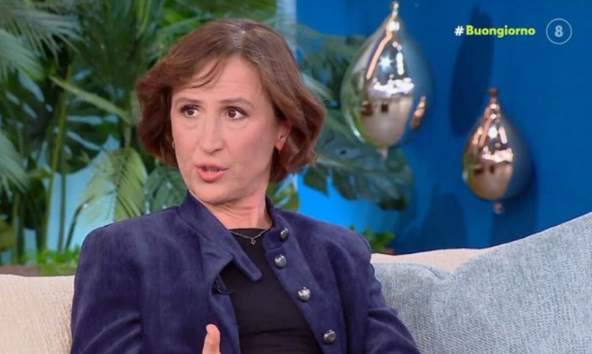 Η Γιούλη Τσαγκαράκη αγνώριστη στους Αθώους: Ο νέος καταλυτικός ρόλος