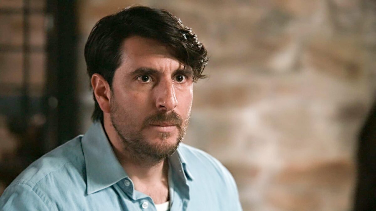 Grand Hotel: Ένας απρόσμενος σύμμαχος για τον Ρήγα του δίνει εξουσία στη φυλακή