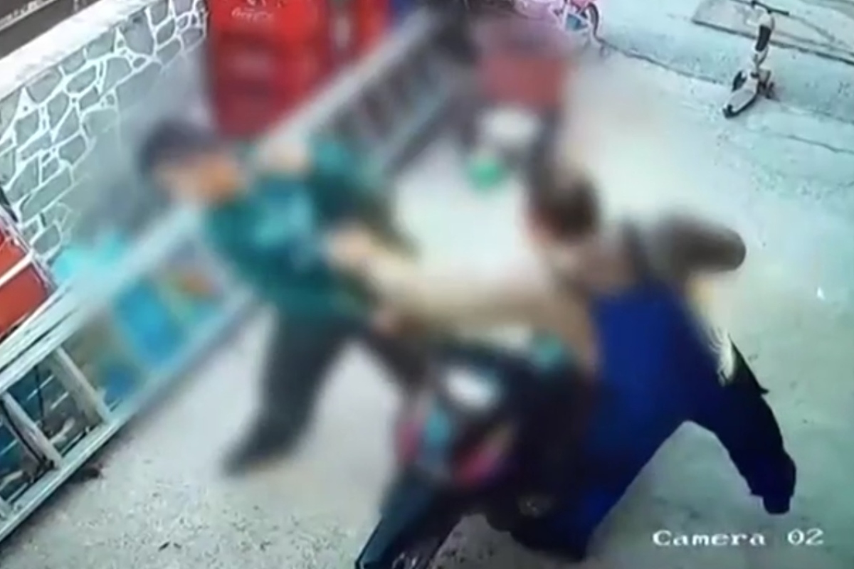 Πατροκτονία στη Λέρο: Βίντεο από τη συστηματική κακοποίηση του 18χρονου από το θύμα