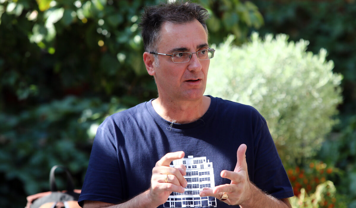 Μενέλαος Χαραλαμπίδης