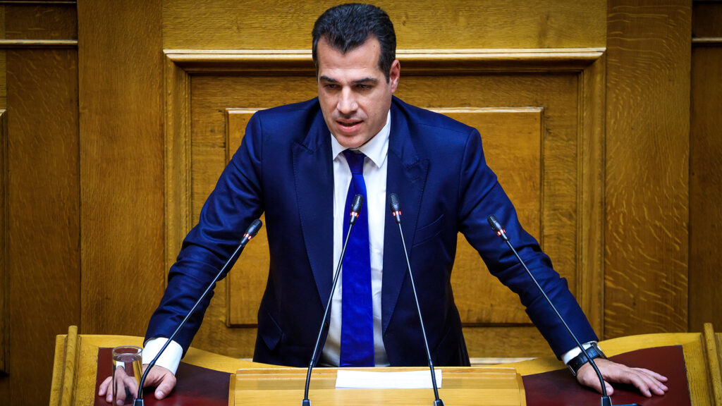 Άναψαν τα αίματα στη Βουλή για το Μεταναστευτικό – Στο στόχαστρο Πλεύρη το ΠΑΣΟΚ και η μεταναστευτική πολιτική Τσίπρα