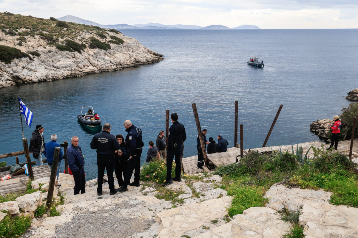 Βουλιαγμένη: «Τίποτα δεν αξίζει περισσότερο από τη ζωή» – Η προειδοποίηση στον τόπο που χάθηκε ο δύτης