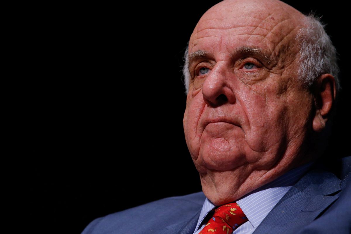 Βέλγιο: Ο πρώην Επίτροπος Ετιέν Νταβινιόν διώκεται για τη δολοφονία του Πατρίς Λουμούμπα το 1961