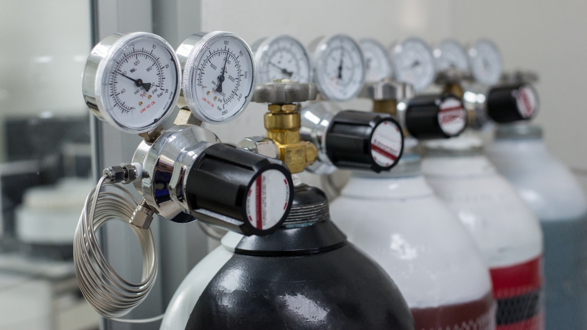 Τελειώνει το ήλιο: Πώς ο πόλεμος στη Μέση Ανατολή απειλεί την τεχνολογία