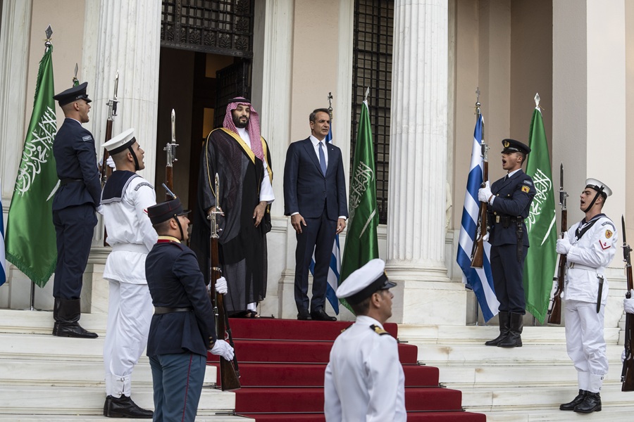 Κυριάκος Μητσοτάκης: Τηλεφωνική επικοινωνία με τον Μοχάμεντ Μπιν Σαλμάν για τις εξελίξεις στη Μέση Ανατολή