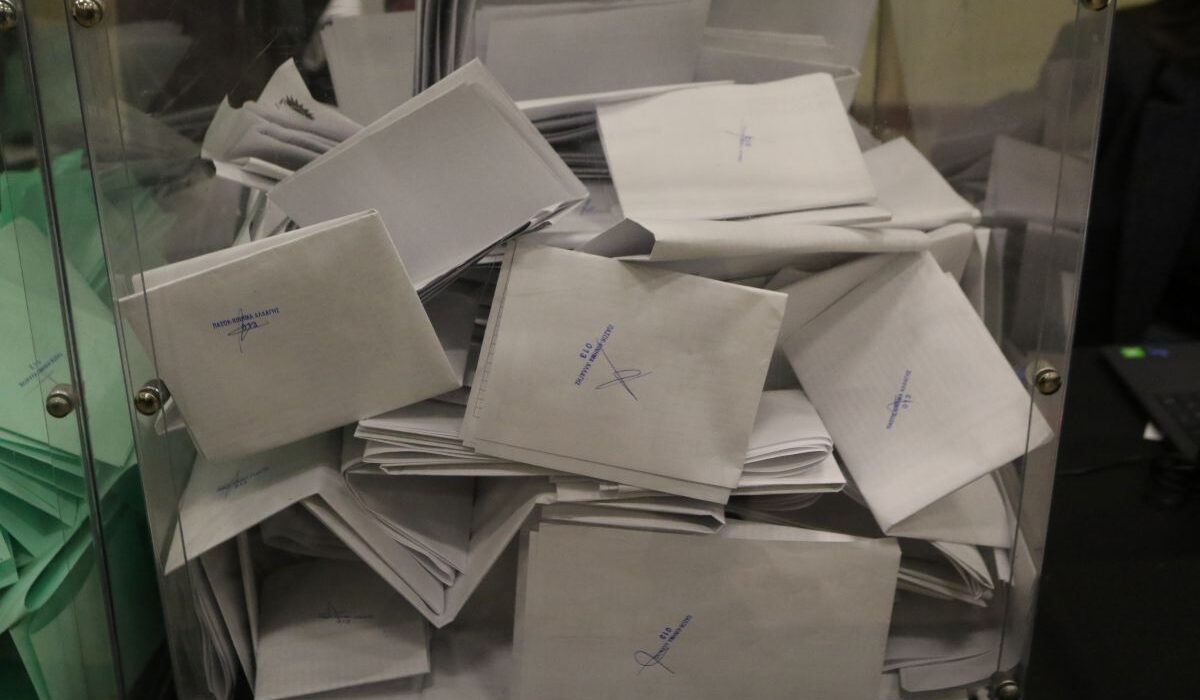 ΠΑΣΟΚ: Συνεχίζεται η καταμέτρηση – Ποιοι προηγούνται για την Κεντρική Επιτροπή