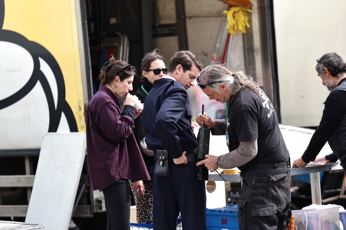 Αποθέωσαν τον Μπραντ Πιτ στην πλατεία Κοτζιά – Εικόνες και βίντεο