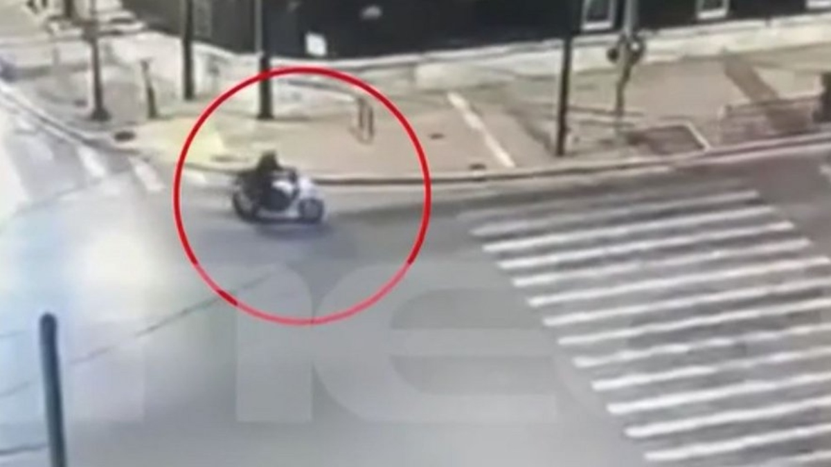 Νέο βίντεο από το θανατηφόρο τροχαίο με τον αστυνομικό στη Βουλή – Όσα ακολούθησαν της σύγκρουσης